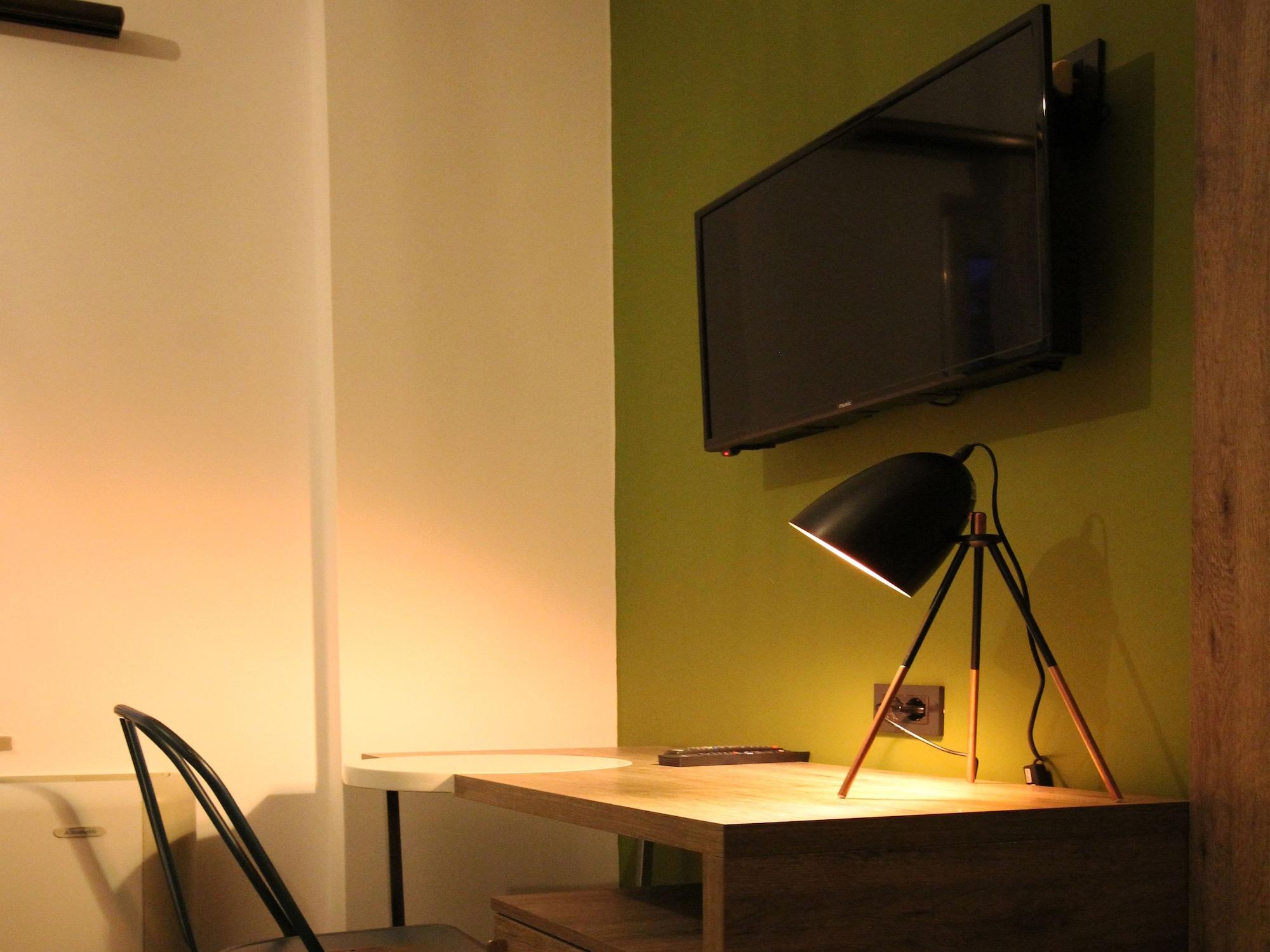 Oda Hotel Тирана Екстериор снимка