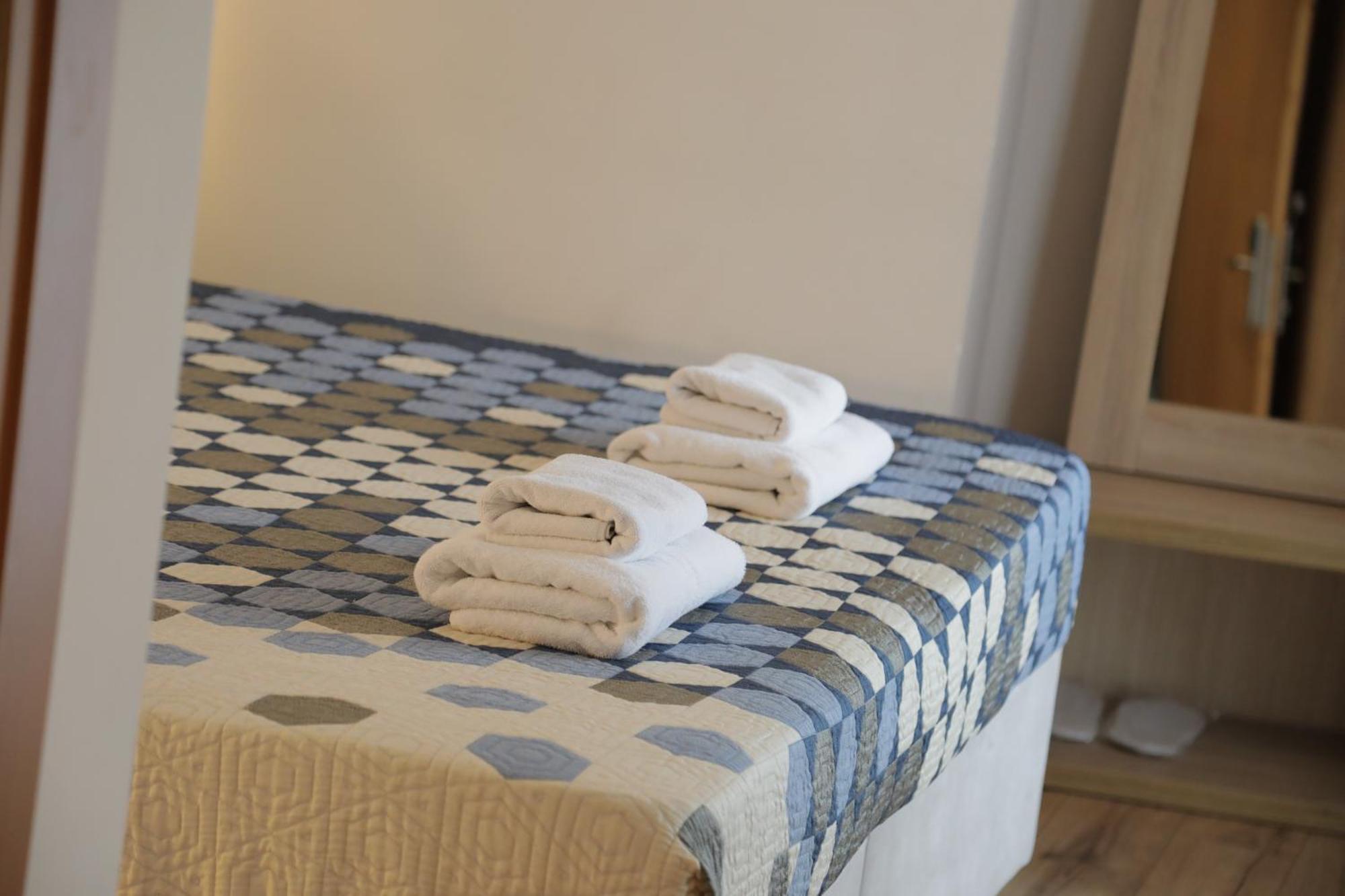 Oda Hotel Тирана Екстериор снимка