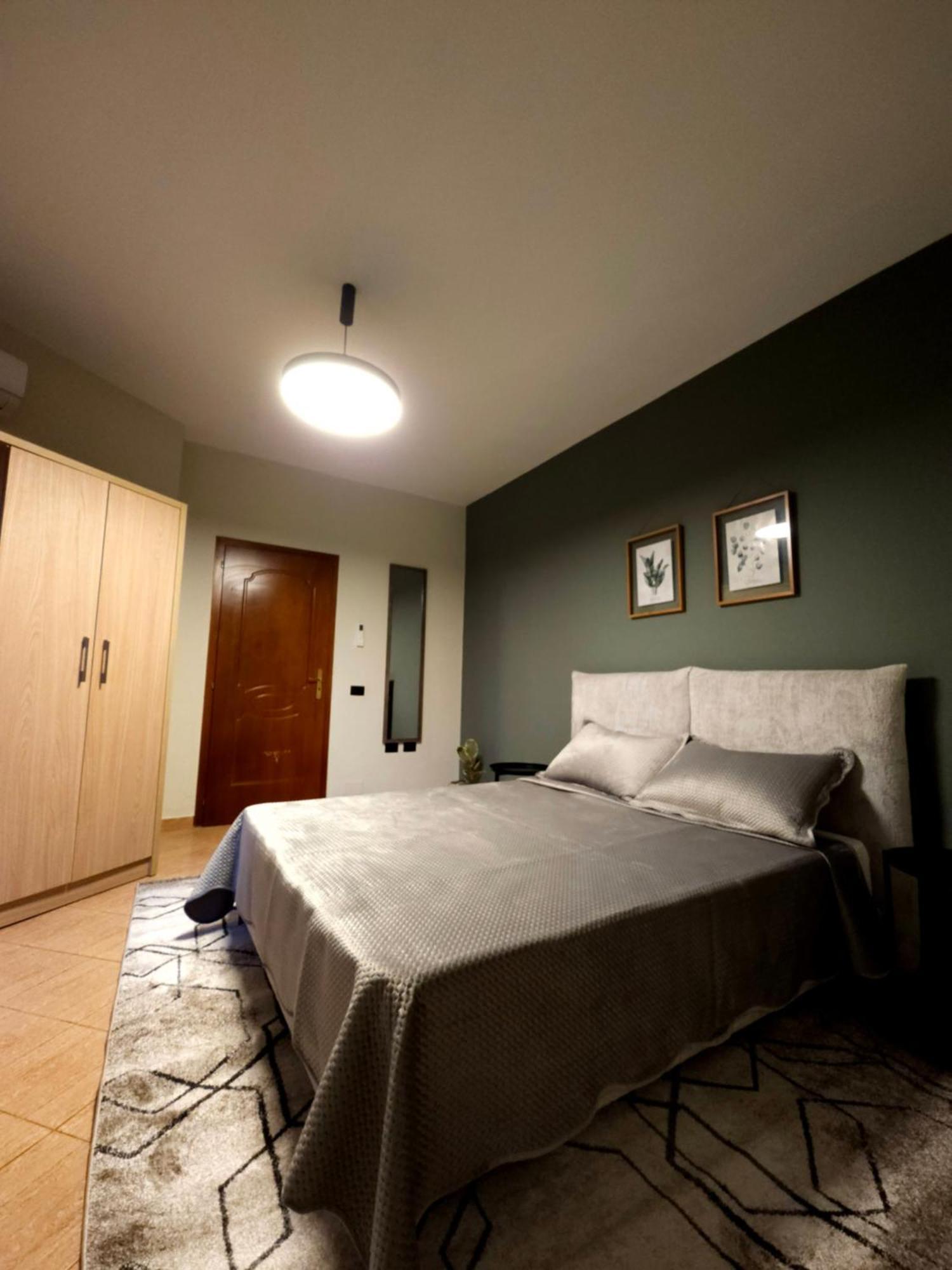 Oda Hotel Тирана Екстериор снимка